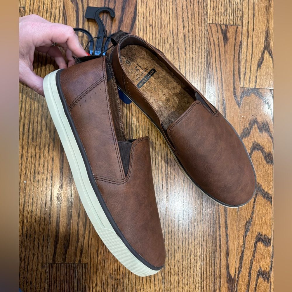 NWT New GEORGE Slip On Casual Slide Loafers Memory Foam Brown White Sole 9.5